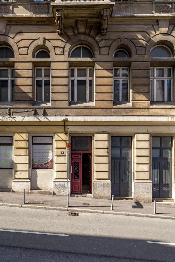 Saint Vitus Apartments With Balcony Риека Экстерьер фото