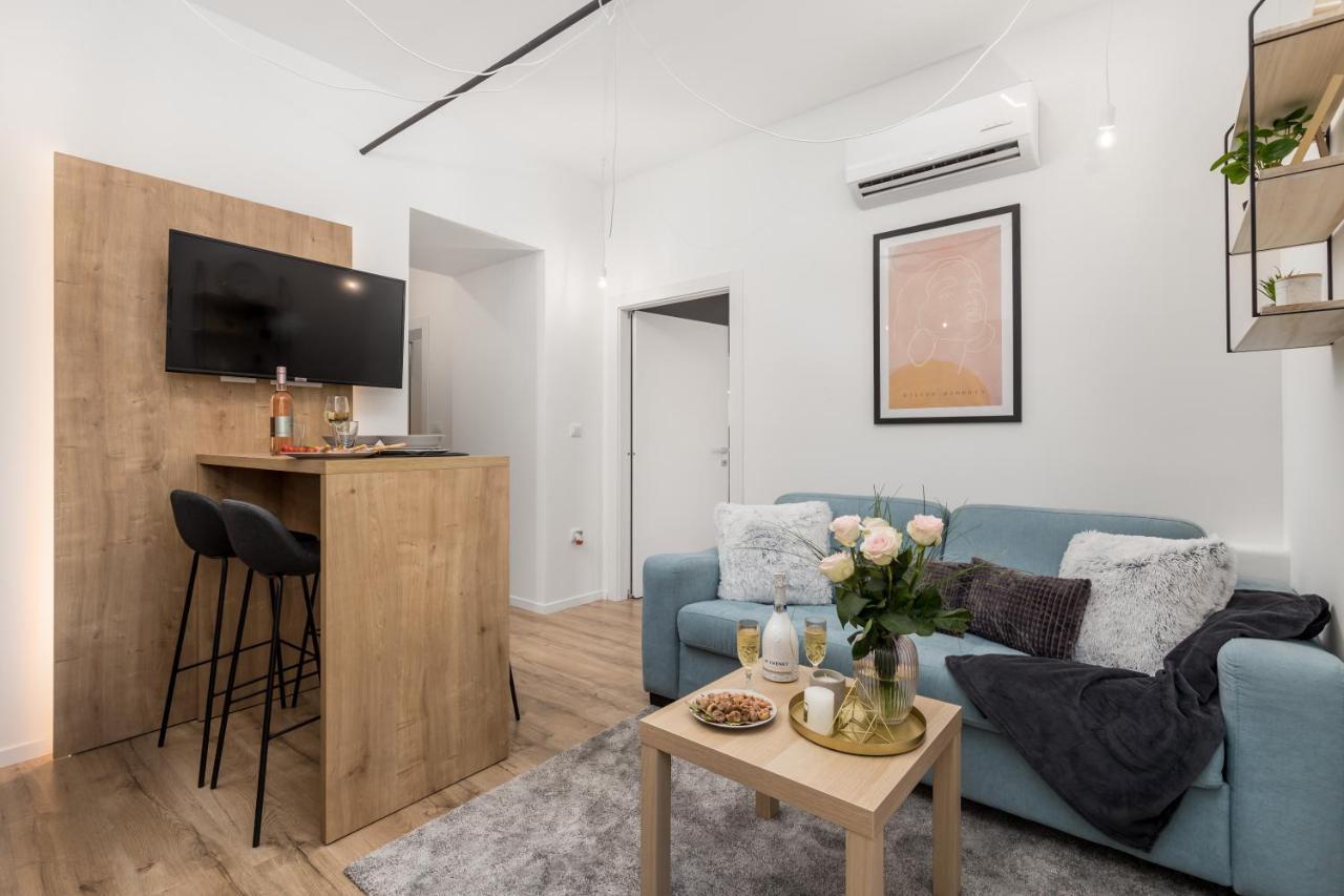Saint Vitus Apartments With Balcony Риека Экстерьер фото